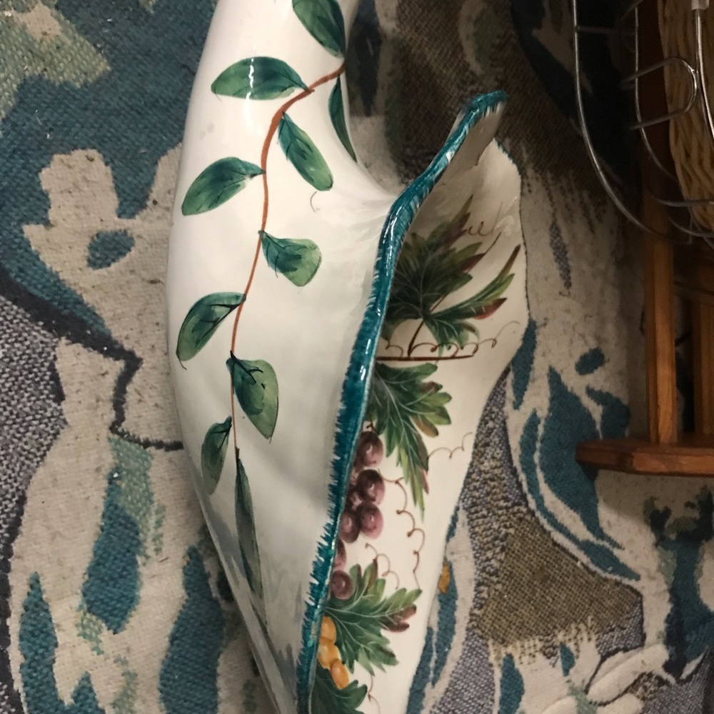 Hand painted dish - Picture 4 of 15
